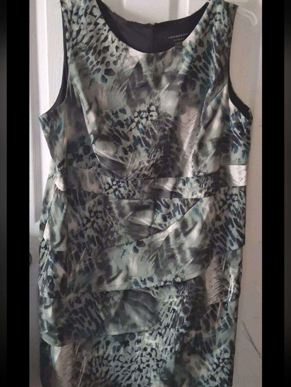 Connected Woman - Sleeveless Tiered Ruffle Casual Multicolor Dress. Size 24W